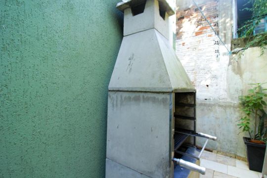 Churrasqueira de casa à venda com 4 quartos, 120m² em Vila dos Remedios, São Paulo