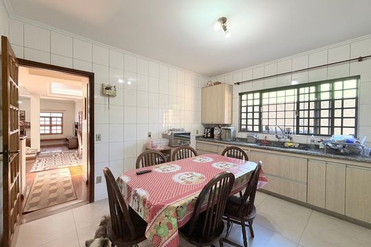 Cozinha de casa à venda com 3 quartos, 250m² em Jardim Torres Sao Jose, Jundiaí