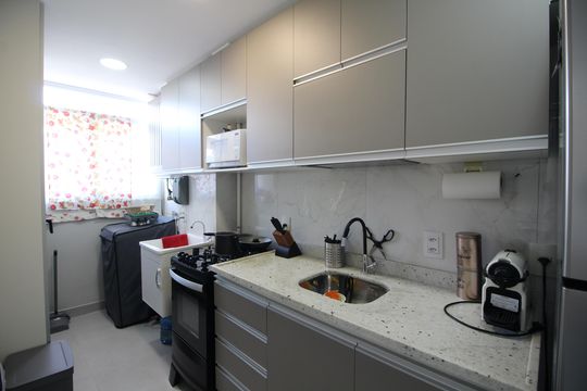 Cozinha de apartamento à venda com 2 quartos, 50m² em Jacarepaguá, Rio de Janeiro