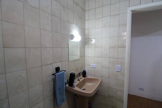 Banheiro de kitnet/studio à venda com 1 quarto, 28m² em Jardim Peri Peri, São Paulo