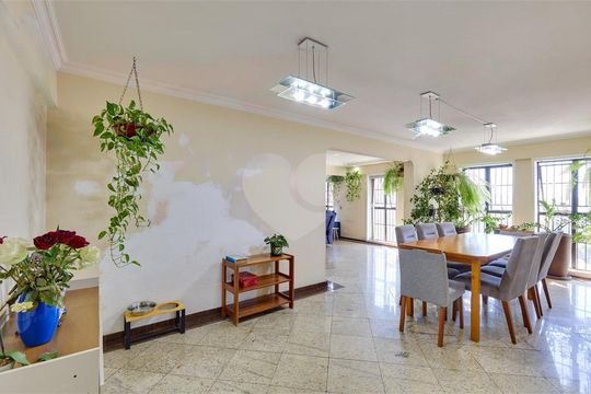 Apartamento à venda com 4 quartos, 206m² em Jardim Marajoara, São Paulo