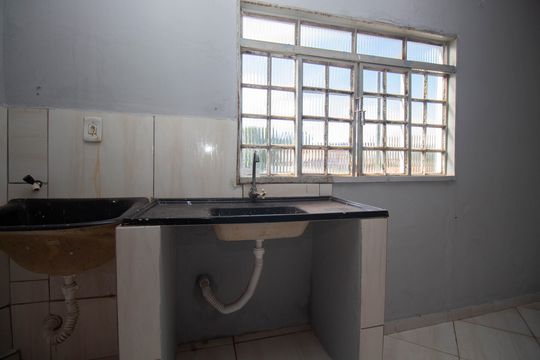 Cozinha e Área de Serviço de kitnet/studio para alugar com 1 quarto, 23m² em Vicente Pires , Brasília