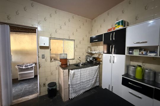 Casa à venda com 3 quartos, 300m² em Braúnas, Belo Horizonte