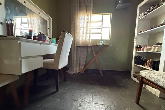 Casa à venda com 3 quartos, 300m² em Braúnas, Belo Horizonte