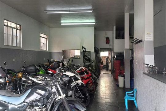 Casa à venda com 3 quartos, 250m² em Jardim Utinga, Santo André