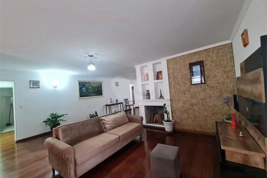 Casa à venda com 4 quartos, 267m² em Interlagos, São Paulo