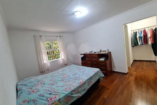 Casa à venda com 4 quartos, 267m² em Interlagos, São Paulo