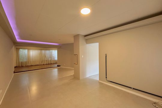 Sala de casa à venda com 4 quartos, 250m² em Granja Julieta, São Paulo
