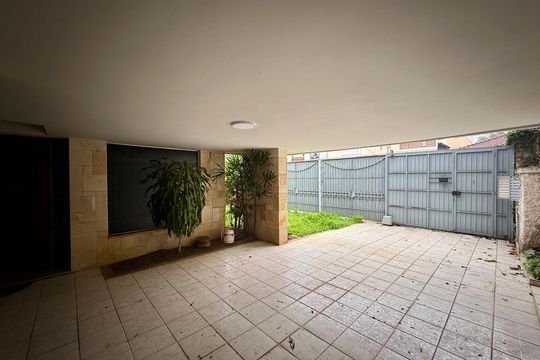 Garagem de casa à venda com 4 quartos, 250m² em Granja Julieta, São Paulo