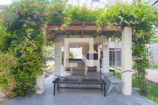 Área externa de apartamento para alugar com 3 quartos, 80m² em Santos Dumont, São Leopoldo