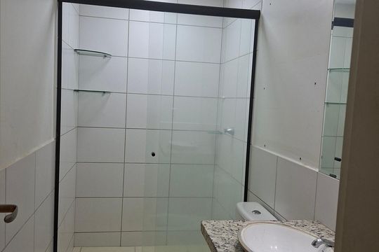 Banheiro de apartamento para alugar com 2 quartos, 66m² em Parque Oeste Industrial, Goiânia