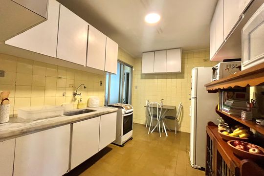 Cozinha de apartamento à venda com 3 quartos, 110m² em Vila Clementino, São Paulo