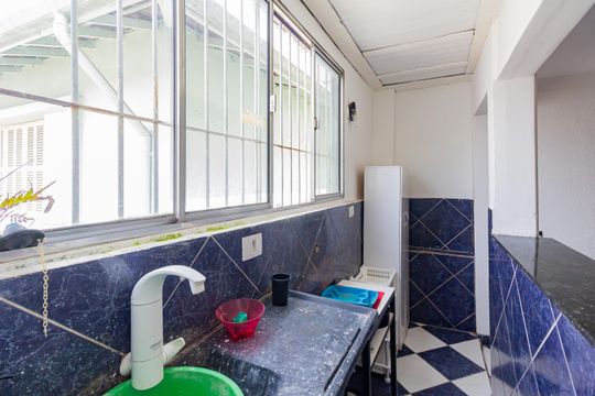 Cozinha de casa de condomínio para alugar com 1 quarto, 27m² em Chácara Santo Antônio (zona Sul), São Paulo