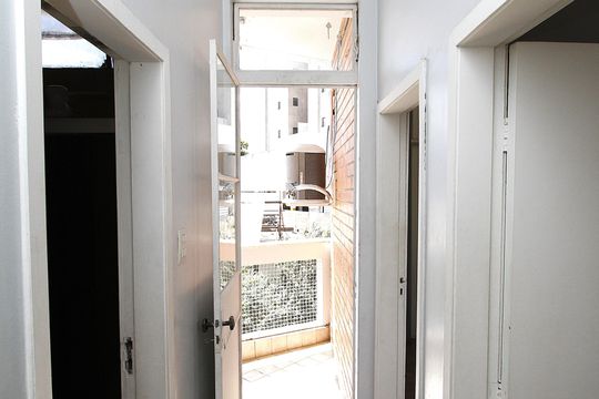 Corredor de apartamento para alugar com 4 quartos, 150m² em Gutierrez, Belo Horizonte