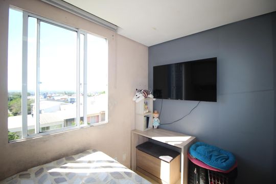 Quarto 1 de apartamento à venda com 3 quartos, 51m² em Mário Quintana, Porto Alegre