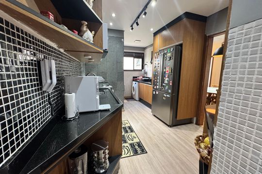 Cozinha de apartamento à venda com 3 quartos, 78m² em Vila Suzana, São Paulo