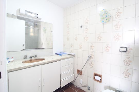 Banheiro de apartamento para alugar com 3 quartos, 85m² em Campininha, São Paulo