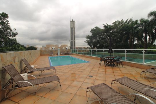 Piscina de apartamento para alugar com 3 quartos, 85m² em Campininha, São Paulo