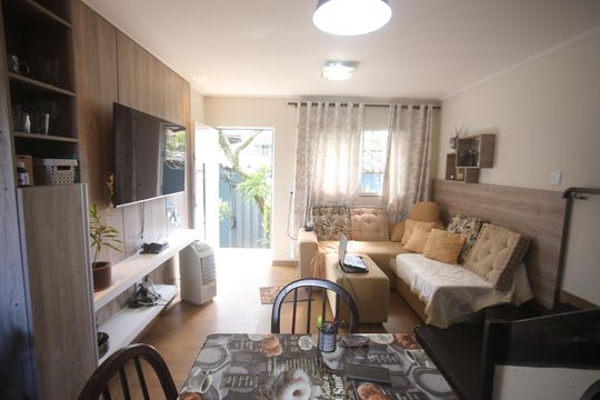 Sala de casa à venda com 2 quartos, 210m² em Palmeiras, Belo Horizonte