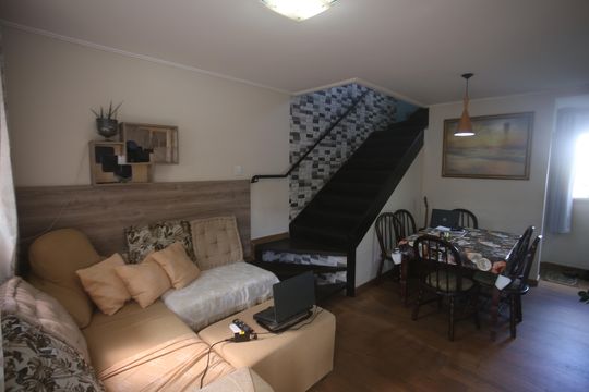 Sala de casa à venda com 2 quartos, 210m² em Palmeiras, Belo Horizonte