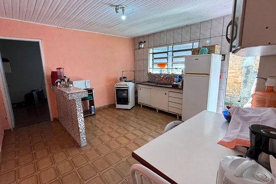 Casa à venda com 3 quartos, 180m² em Jardim Sabara, São Paulo