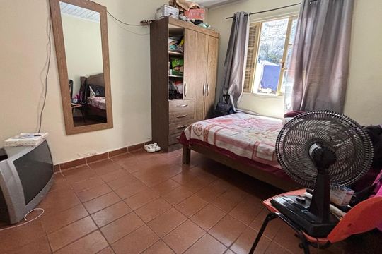 Casa à venda com 3 quartos, 180m² em Jardim Sabara, São Paulo