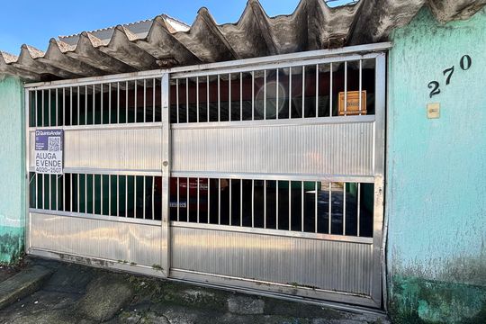 Casa à venda com 3 quartos, 180m² em Jardim Sabara, São Paulo