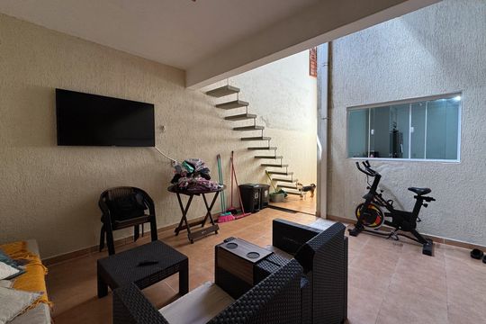 Área de Churrasqueira e Serviço  de casa para alugar com 3 quartos, 206m² em Parque Selecta, São Bernardo do Campo