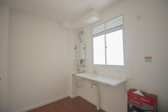 Cozinha e Área de Serviço de apartamento para alugar com 2 quartos, 48m² em Amendoeira, São Gonçalo