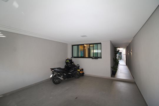 Garagem de casa à venda com 4 quartos, 220m² em Imirim, São Paulo