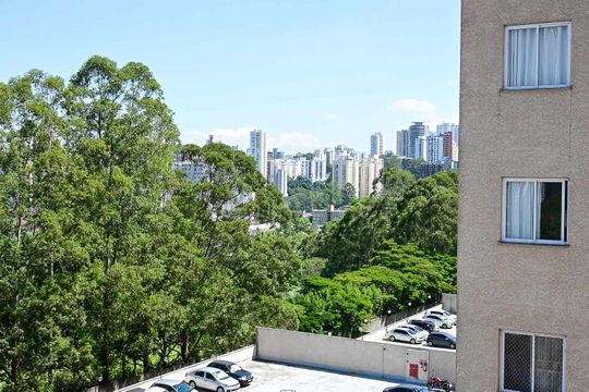 Vista de apartamento à venda com 2 quartos, 38m² em Paraíso do Morumbi, São Paulo