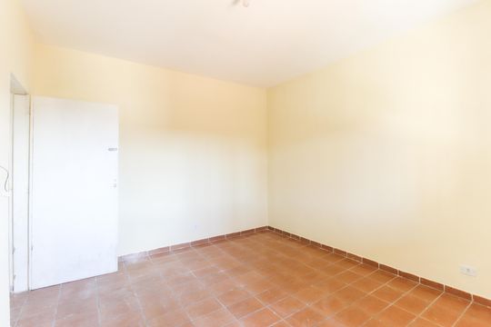 Quarto de casa para alugar com 1 quarto, 40m² em Vila Carmosina, São Paulo