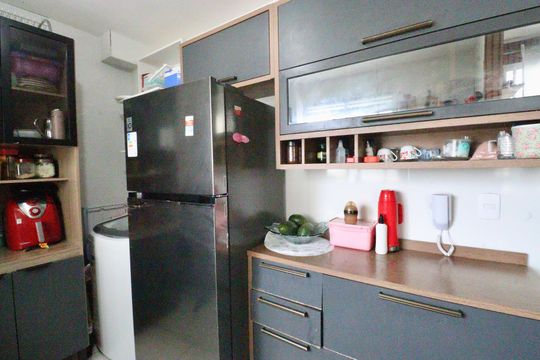 Cozinha de apartamento para alugar com 2 quartos, 44m² em Jardim das Margaridas, Salvador