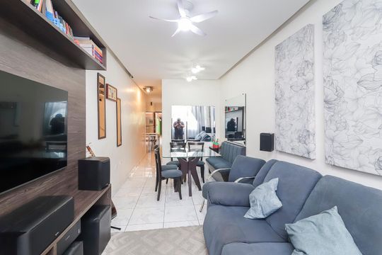 Sala de casa à venda com 2 quartos, 119m² em Vila Chuca, São Paulo