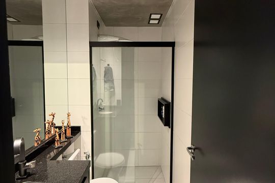 Banheiro de kitnet/studio à venda com 1 quarto, 25m² em Vila Buarque, São Paulo