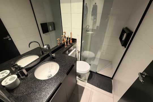 Banheiro de kitnet/studio à venda com 1 quarto, 25m² em Vila Buarque, São Paulo