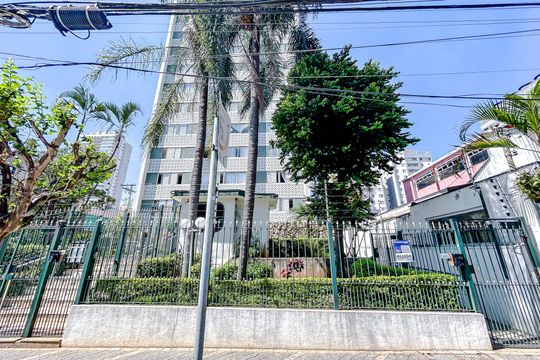 Fachada com Plaquinha de apartamento para alugar com 2 quartos, 80m² em Tatuapé, São Paulo