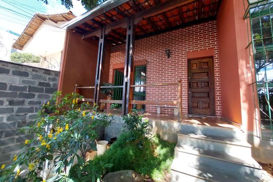 fachada de casa à venda com 5 quartos, 193m² em Jardim America, Belo Horizonte