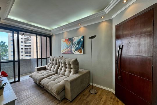 Sala de apartamento à venda com 2 quartos, 67m² em Vila Santo Antonio, Guarulhos