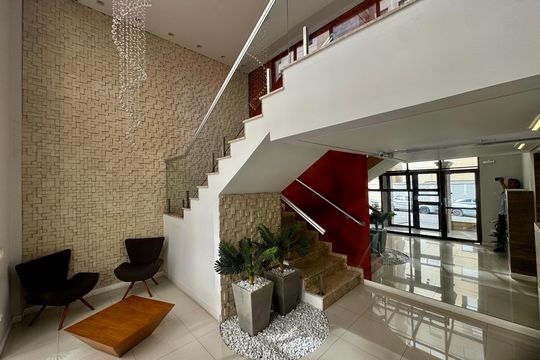 Hall de entrada de apartamento à venda com 2 quartos, 67m² em Vila Santo Antonio, Guarulhos