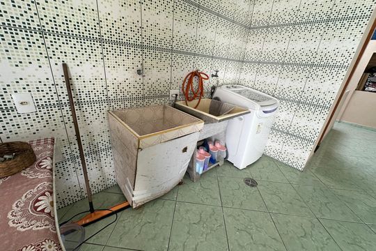 Área de Serviço de casa à venda com 3 quartos, 342m² em Jardim Paraiso, Barueri