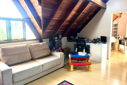 Sótão de casa de condomínio à venda com 4 quartos, 257m² em Guarujá, Porto Alegre