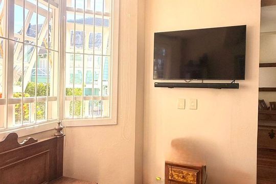 Sala de casa de condomínio à venda com 4 quartos, 257m² em Guarujá, Porto Alegre