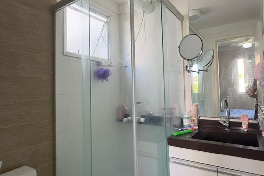 Banheiro de apartamento à venda com 3 quartos, 64m² em Jardim Myrian Moreira da Costa, Campinas