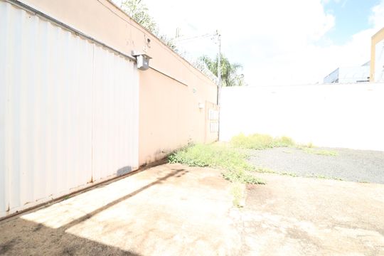 Garagem de apartamento para alugar com 2 quartos, 55m² em Jardim Ipanema, Uberlândia