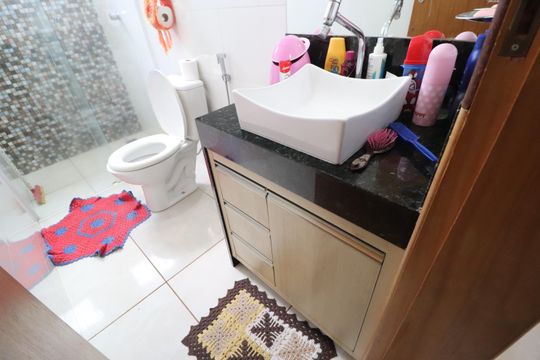 Banheiro Social de apartamento para alugar com 2 quartos, 55m² em Jardim Ipanema, Uberlândia