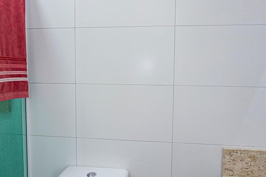 Banheiro suite de casa à venda com 3 quartos, 100m² em Jardim Peri, São Paulo