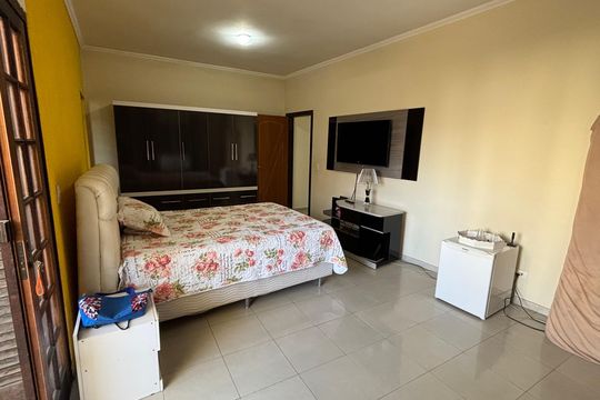 Casa à venda com 4 quartos, 400m² em Jardim Santo Antonio, São Paulo