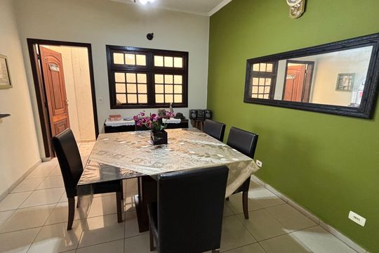 Casa à venda com 4 quartos, 400m² em Jardim Santo Antonio, São Paulo