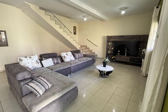 Casa à venda com 4 quartos, 400m² em Jardim Santo Antonio, São Paulo